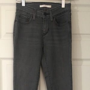 WOMAN'S LEVI'S 711 SKINNY JEANS -  SZ 25 NWT🏷